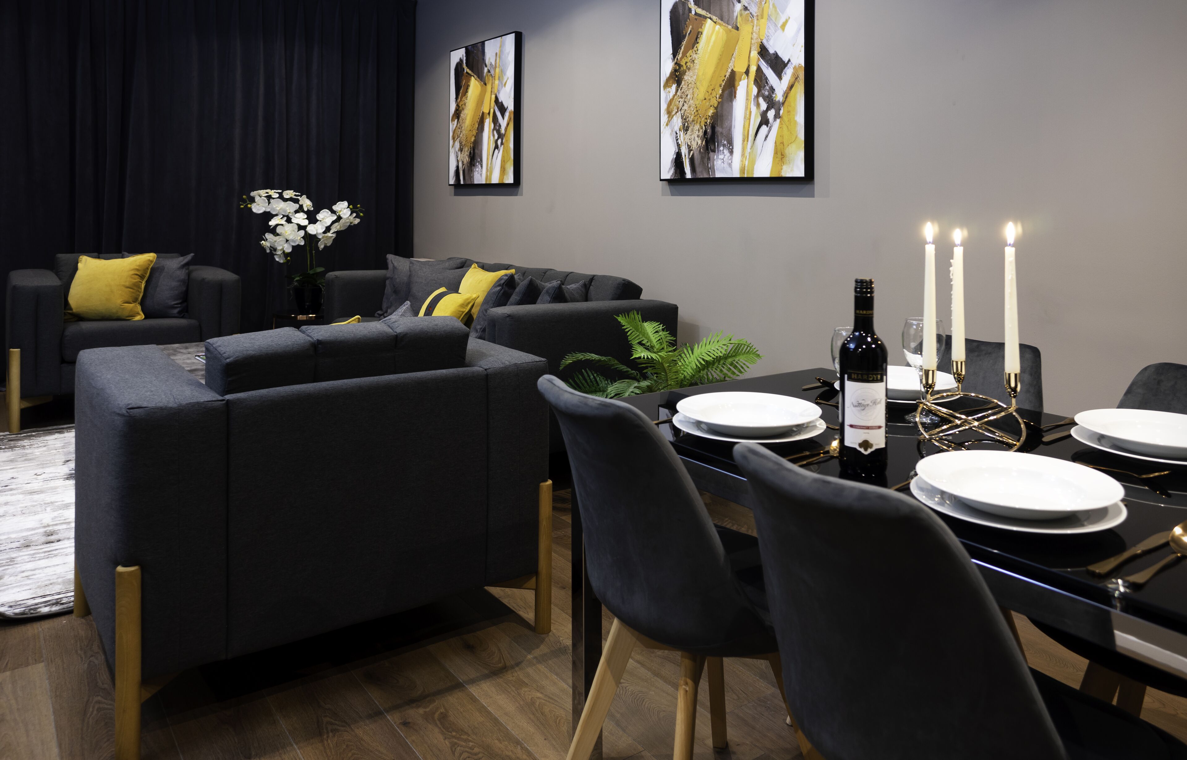 Royal Apartment, 2 Bedrooms, Non Smoking, Kitchen | Living area | Flat-screen TV