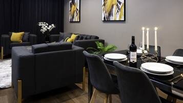 Royal Apartment, 2 Bedrooms, Non Smoking, Kitchen | Living area | Flat-screen TV