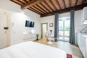 1 室のベッドルーム、WiFi、ベッドシーツ