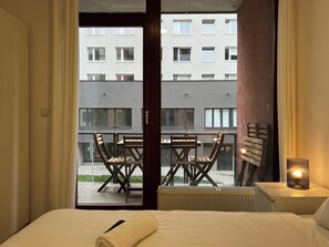 3 slaapkamers, reisbedje, wifi, beddengoed