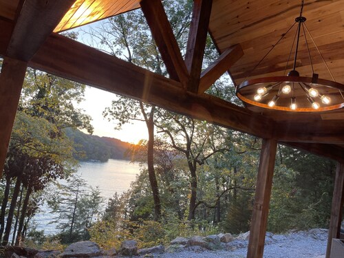 Sunset Lake Cottage at Mammoth Cave