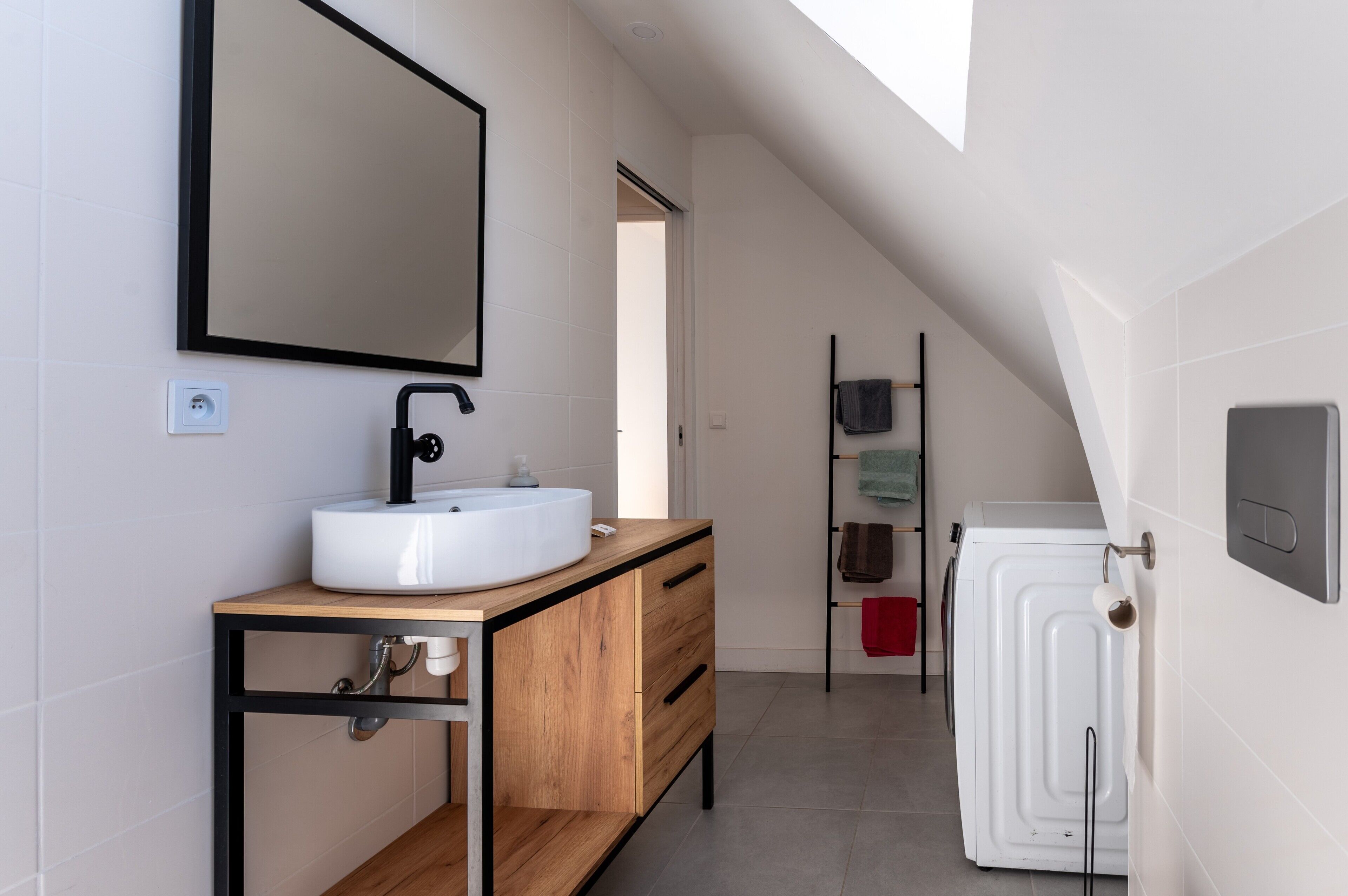 Ducha, secador de pelo, toallas