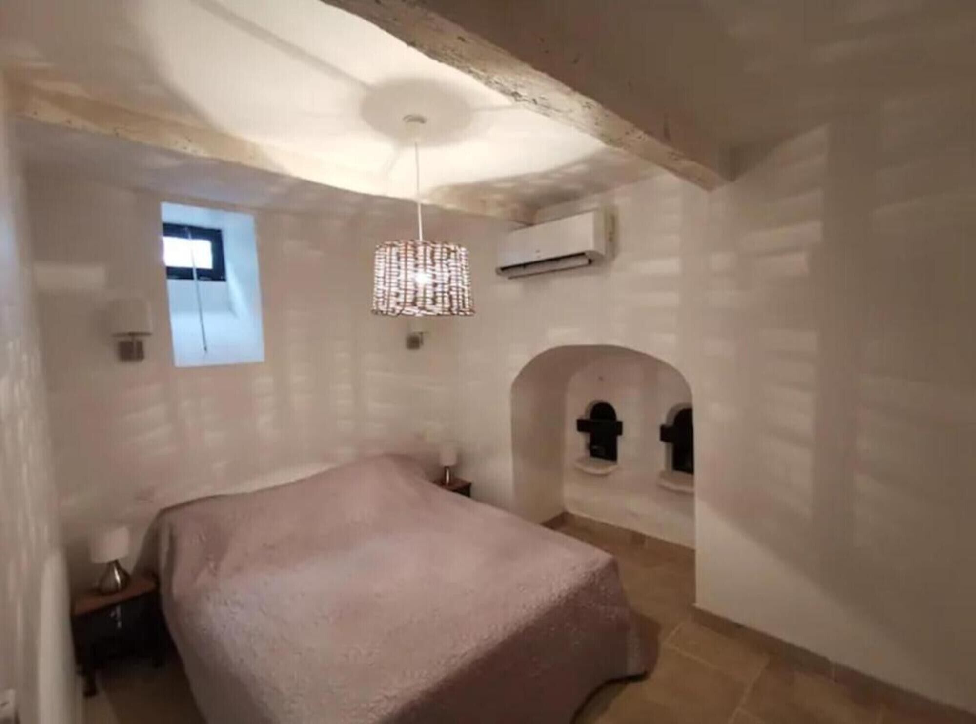 4 chambres, fer et planche à repasser, Wi-Fi gratuit, draps fournis