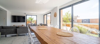 Holiday Home 'Villa Nina' with Mountain View, Wi-Fi and Air Conditioning