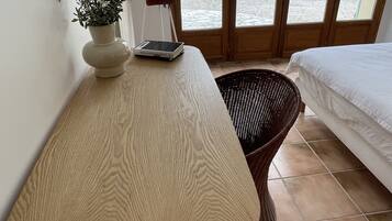 5 chambres, bureau, fer et planche Ă repasser, Wi-Fi gratuit