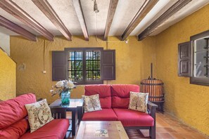 TV, fireplace, table tennis