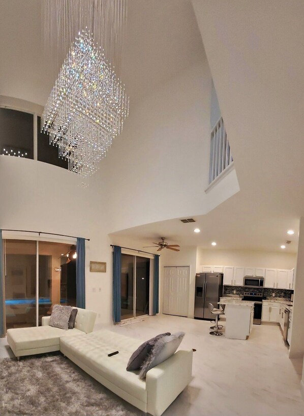 Smart TV, fireplace, video games, DVD player - Amazing 12Br 12Ba Twin Villas! Includes 2 private pools and 2 hot tubs! (Davenport)