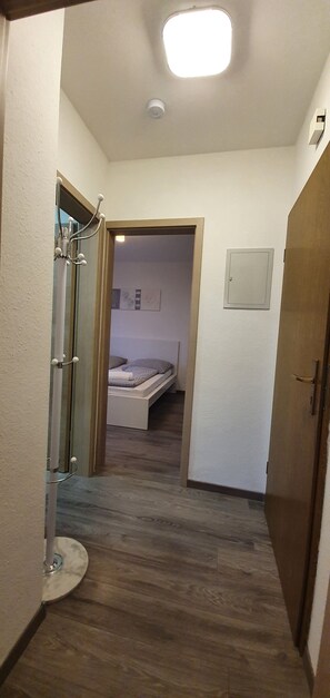 1 chambre, chambres insonorisées, Wi-Fi gratuit, draps fournis