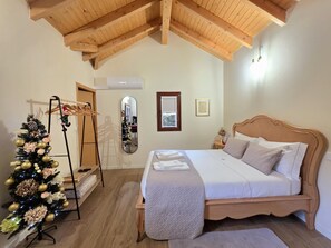 1 bedroom, internet, bed sheets