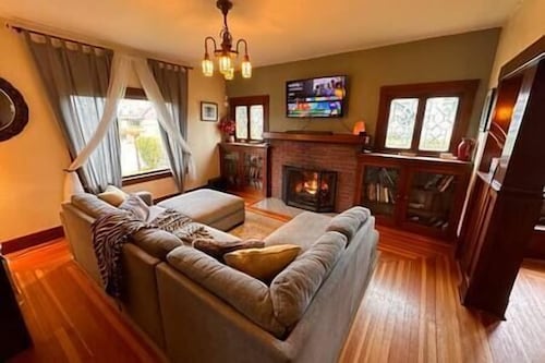 Historic 1905 craftsman