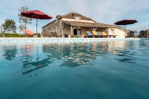 Outdoor pool - Maison 8 Personnes , au Milieu des Vignes sur la Route des Vins .bergerac à10 mn (Gageac-et-Rouillac)