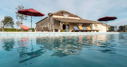 Maison entiĂšre 8p ,au milieu des vignes sur la route des vins .bergerac Ă 10 m