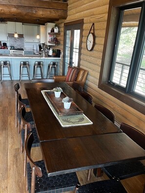 Dining - Gorgeous Alpine Hollow - HotTub - on 3 acres (Alpine)