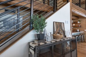 Interior - Gorgeous Alpine Hollow on 3 acres - Hot Tub (Alpine)