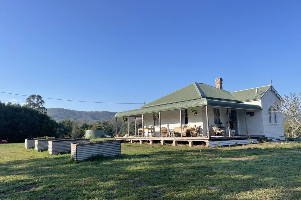 Sundance River front farm Stay