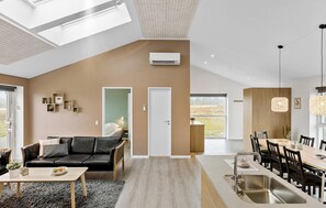 Fernseher, Kamin