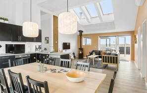 Interior - Beautiful home in Løkken with WiFi (Løkken)