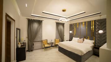 Presidential Suite | 2 bedrooms, Egyptian cotton sheets, premium bedding, minibar