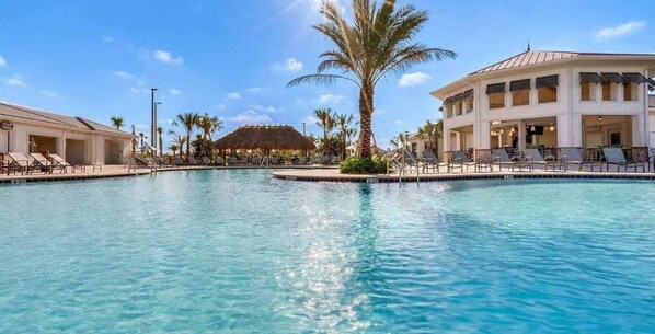 A heated pool - Luxury 4BR Villa with Private Pool for 10 guests (Kissimmee)