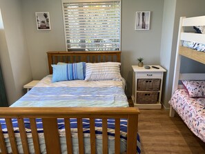 4 bedrooms, free WiFi, bed sheets