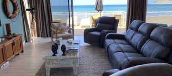 Ultimate Beachfront - Family Friendly with games room and multiple decks