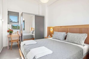 4 makuuhuonetta, vauvan matkasänky, Wi-Fi, vuodevaatteet