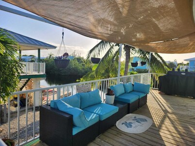 Christmas in the FL Keys!!! Stunning sunsets, beaches 10 min away, Fishing!!!