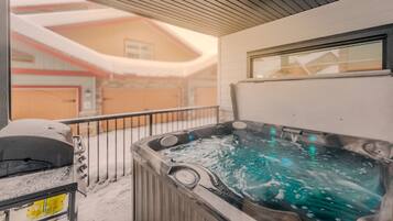 Bain à remous intérieur