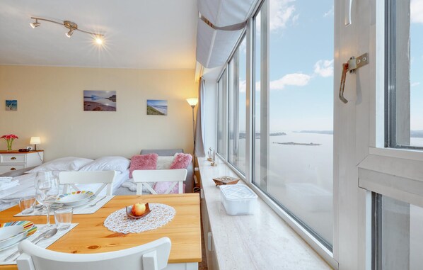 Free WiFi, bed sheets - Lovely apartment in Schleswig with WiFi (Schleswig)