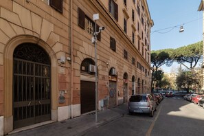 Esterni