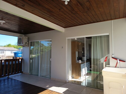 Acomodação Tranquila Confortável 15 Minutos da Praia