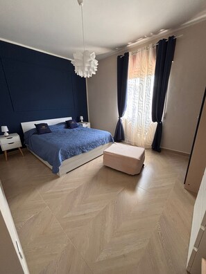 3 bedrooms, iron/ironing board, free WiFi, bed sheets
