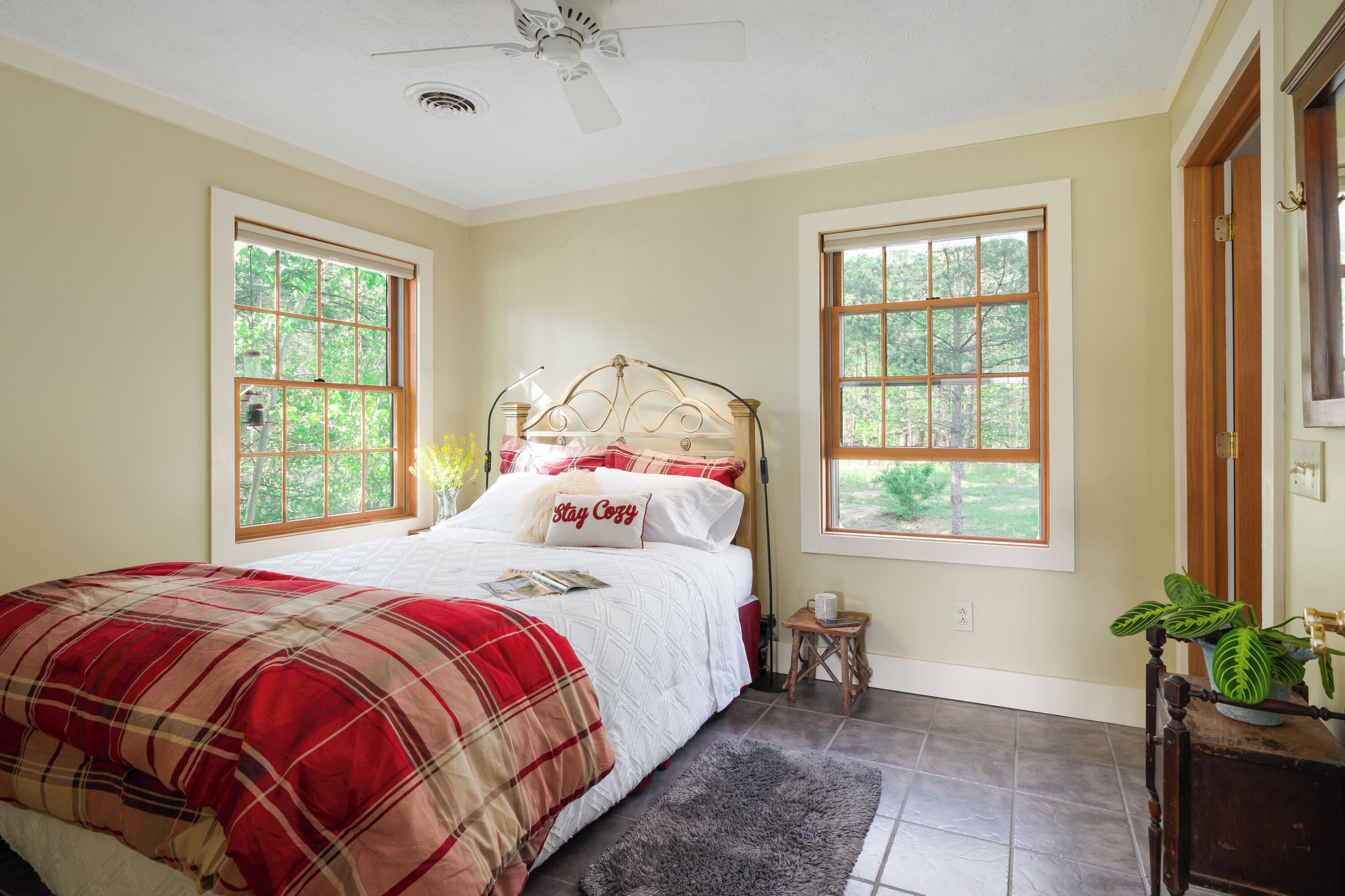 2 bedrooms, desk, free WiFi, bed sheets