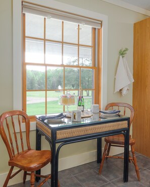 Dining - River Cottage Retreat - Close to Golf, Beaches, Hiking! (Thompsonville)