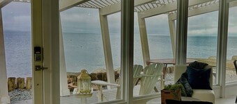 Modern Mid-Century Cabin, on the beach, with views of the San Juan Islands!