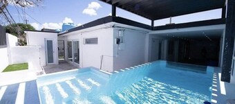 Five-Minute Elegance: New Spacious Home with Pool