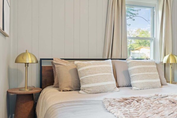 3 bedrooms, iron/ironing board, travel crib, WiFi