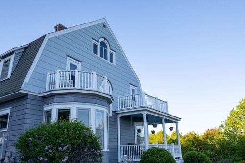 Hale House, Customizable Historic Gem in downtown Bayfield