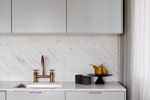 Interior - Prestigious in Prahran by Ready Set Stay- linen, WIFI, across the road from park (Prahran)