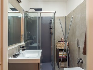 Hair dryer, towels - Tiziano by Interhome (Rome: Historical City Center)