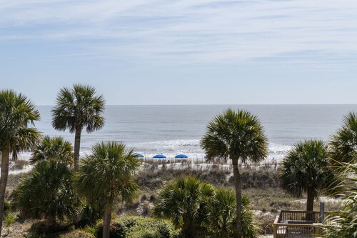 Oceanfront Bliss: 2BR/3rd Floor Condo with Pool & Beach Access in Palmetto Dunes