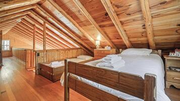3 Schlafzimmer, Schreibtisch, Bügeleisen/Bügelbrett, kostenloses WLAN