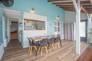 Dining - Bungalow Ti Coco 4 Chambres et Piscine à Trois Rivières (Sainte-Luce)