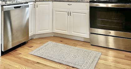 Cozy Stay Near Capitol Theatre/Downtown — Very Walkable!