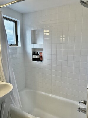 Hårtørrer, håndklæder, Sæbe, Shampoo