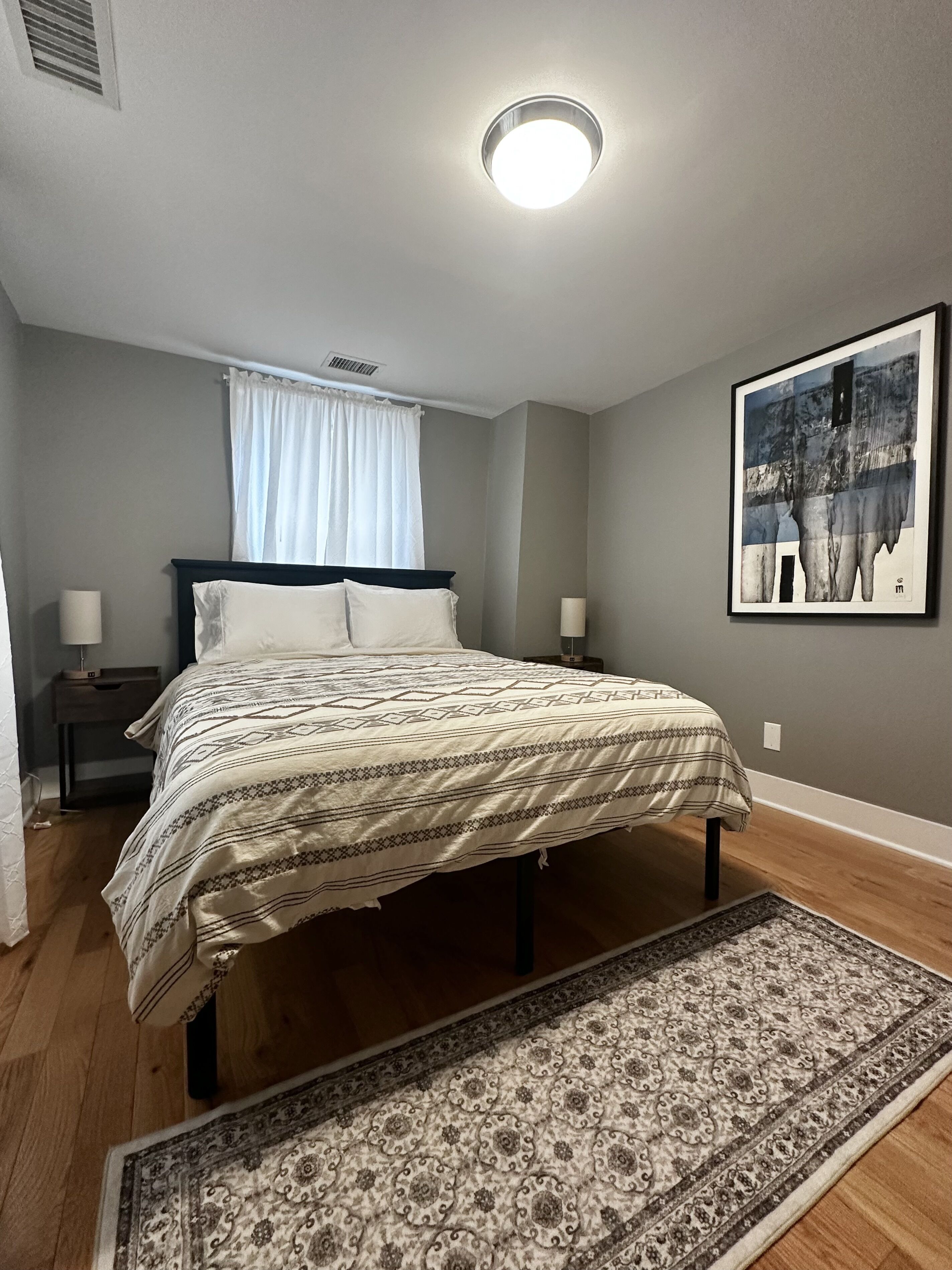 2 bedrooms, iron/ironing board, WiFi, bed sheets