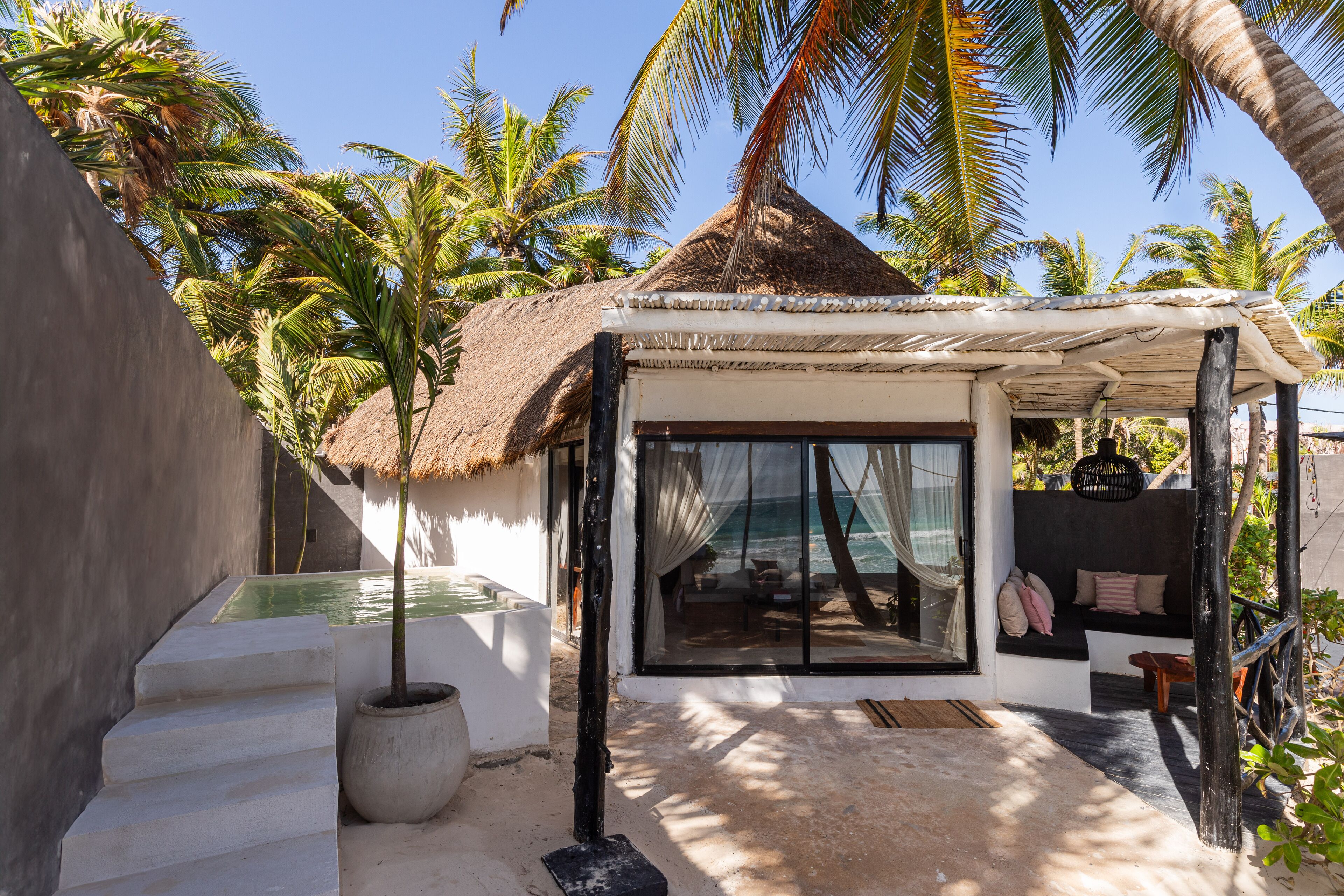 OCEANFRONT VILLA WITH PRIVATE POOL | Terrasse/patio
