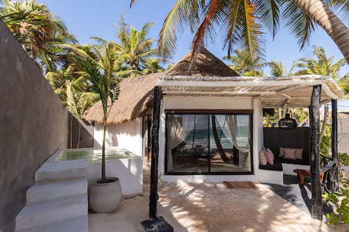 OCEANFRONT VILLA WITH PRIVATE POOL | Terrasse/Patio
