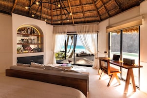 OCEANFRONT VILLA WITH PRIVATE POOL | Premium bedding, down comforters, memory foam beds, minibar