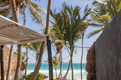 OCEANFRONT VILLA WITH PRIVATE POOL | Terraza o patio